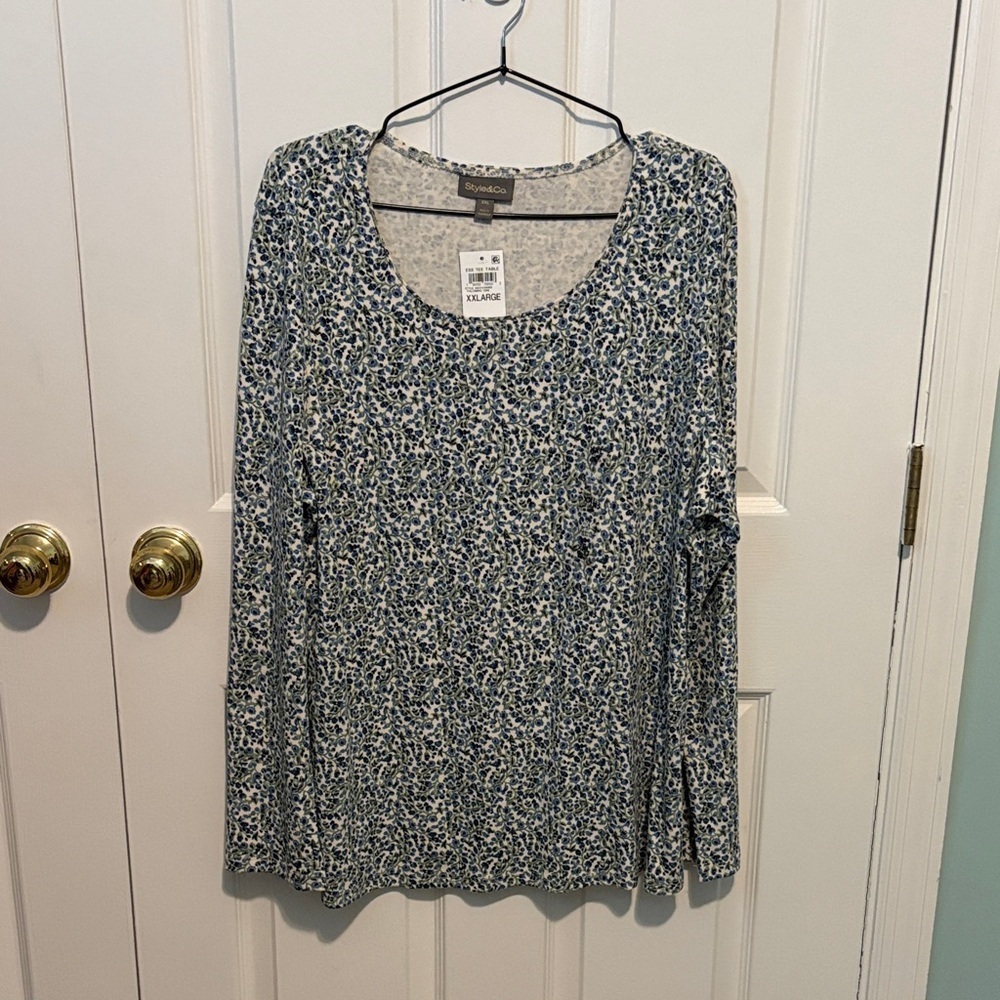 🐥Style & Co. Green and Lilac Floral Long Sleeve Top